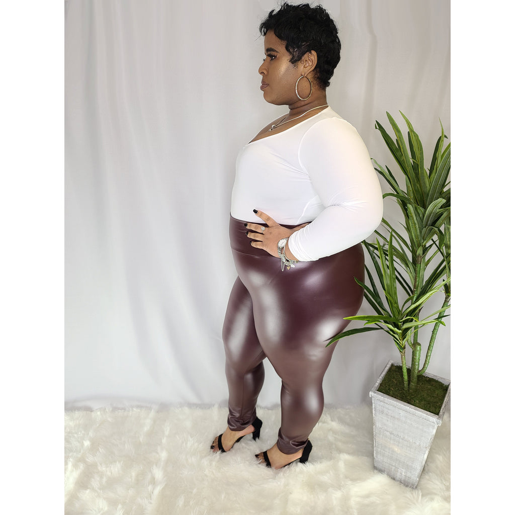 It's The Liquid II ꟾ Faux Leather Leggings - Shiny Burgundy