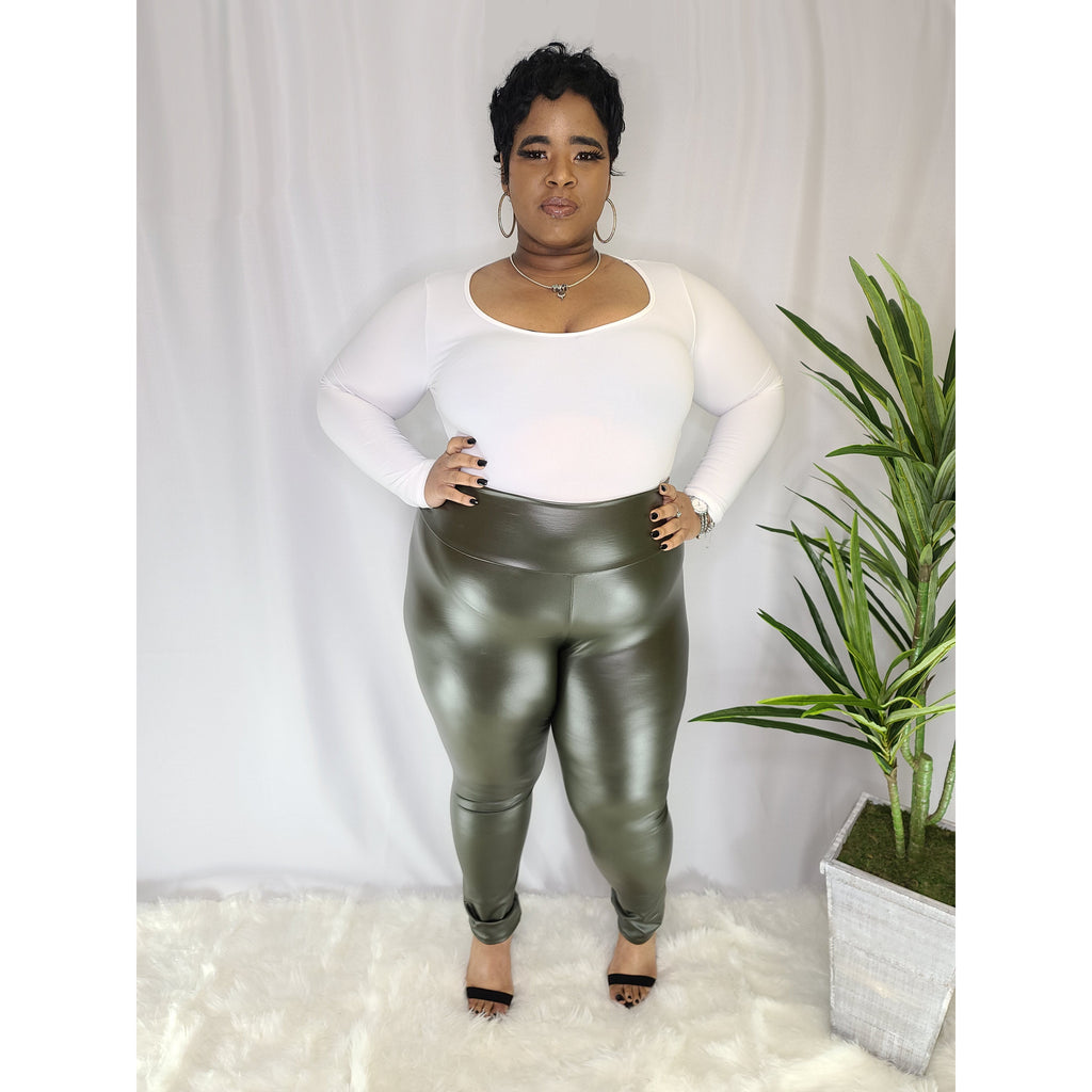 The “Faux Leather Liquid” Leggings